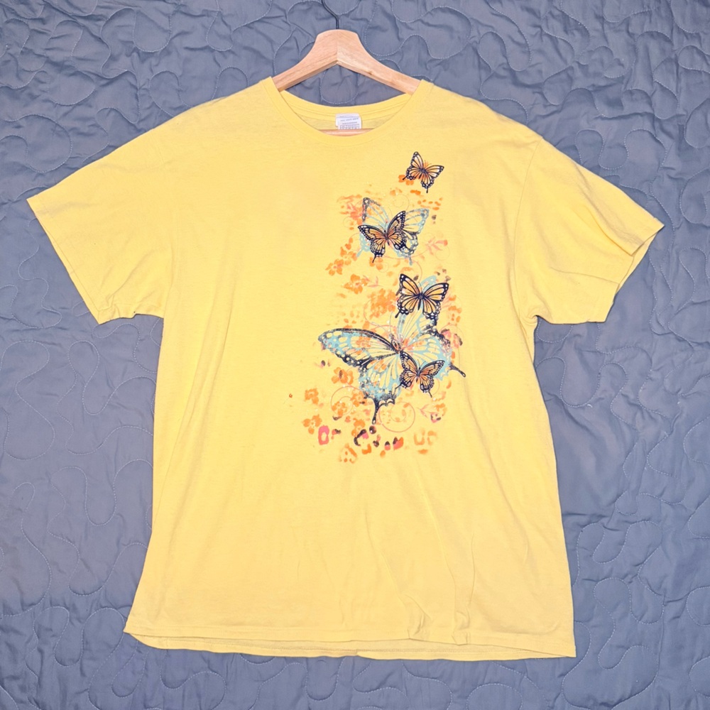🦋🌼Y2K  Yellow Butterfly Graphic Tee – Soft Girl Sunshine Energy 🌼🦋